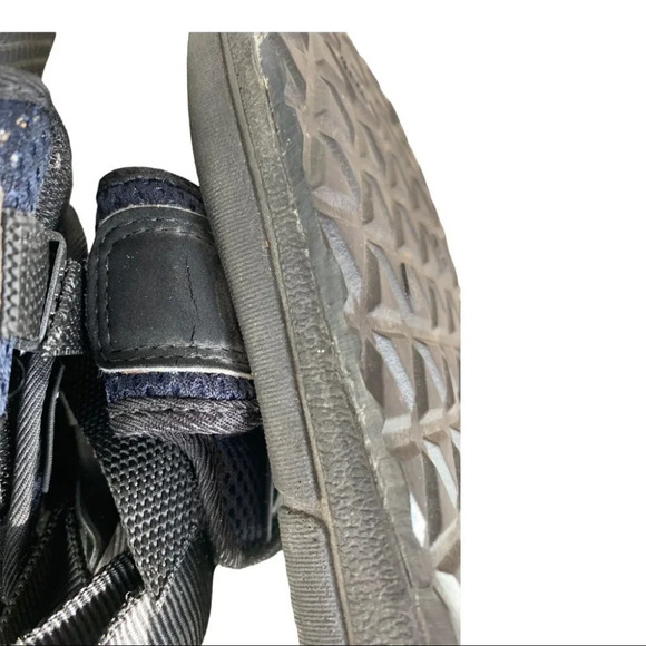 Teva Men's US 12 Fisherman Black Strappy Sport Spider Rubber  Sole 6904 Sandals - Picture 9 of 10